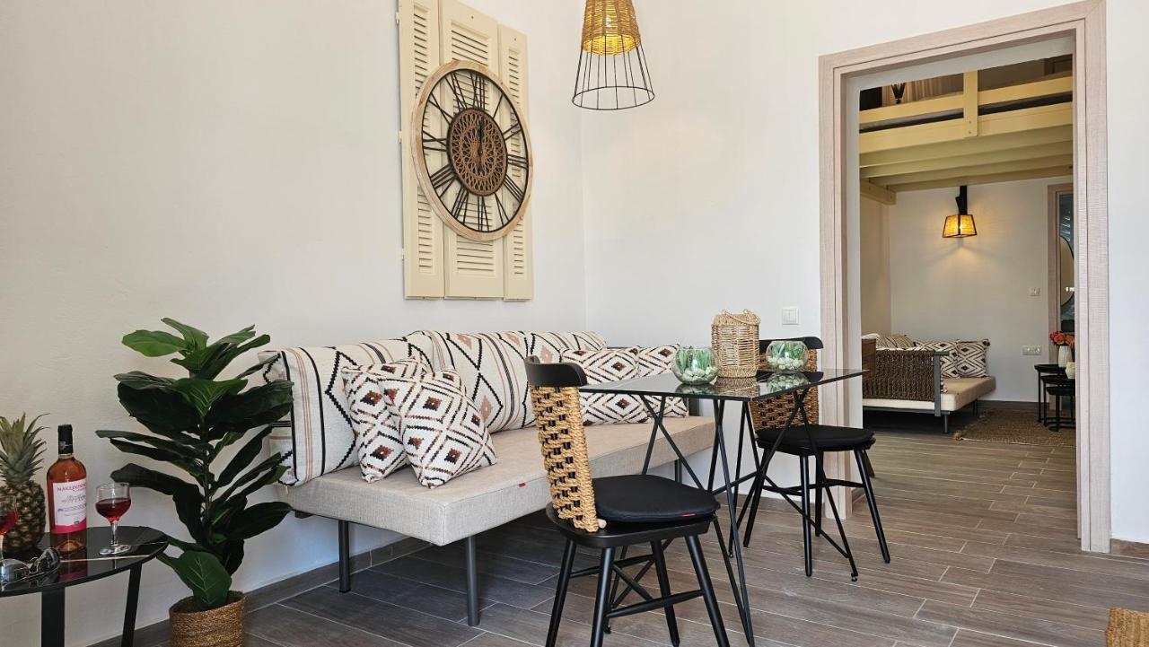 Plaka Philoxenia Apartments Kültér fotó