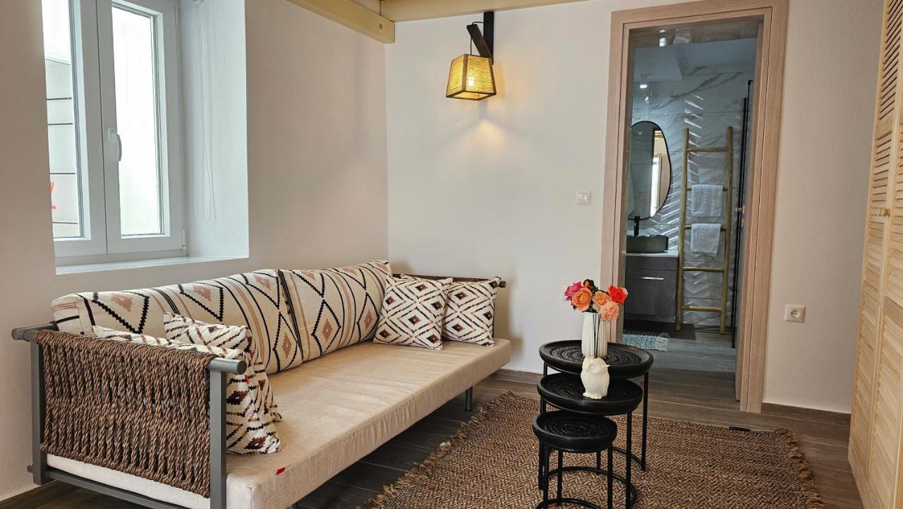 Plaka Philoxenia Apartments Kültér fotó